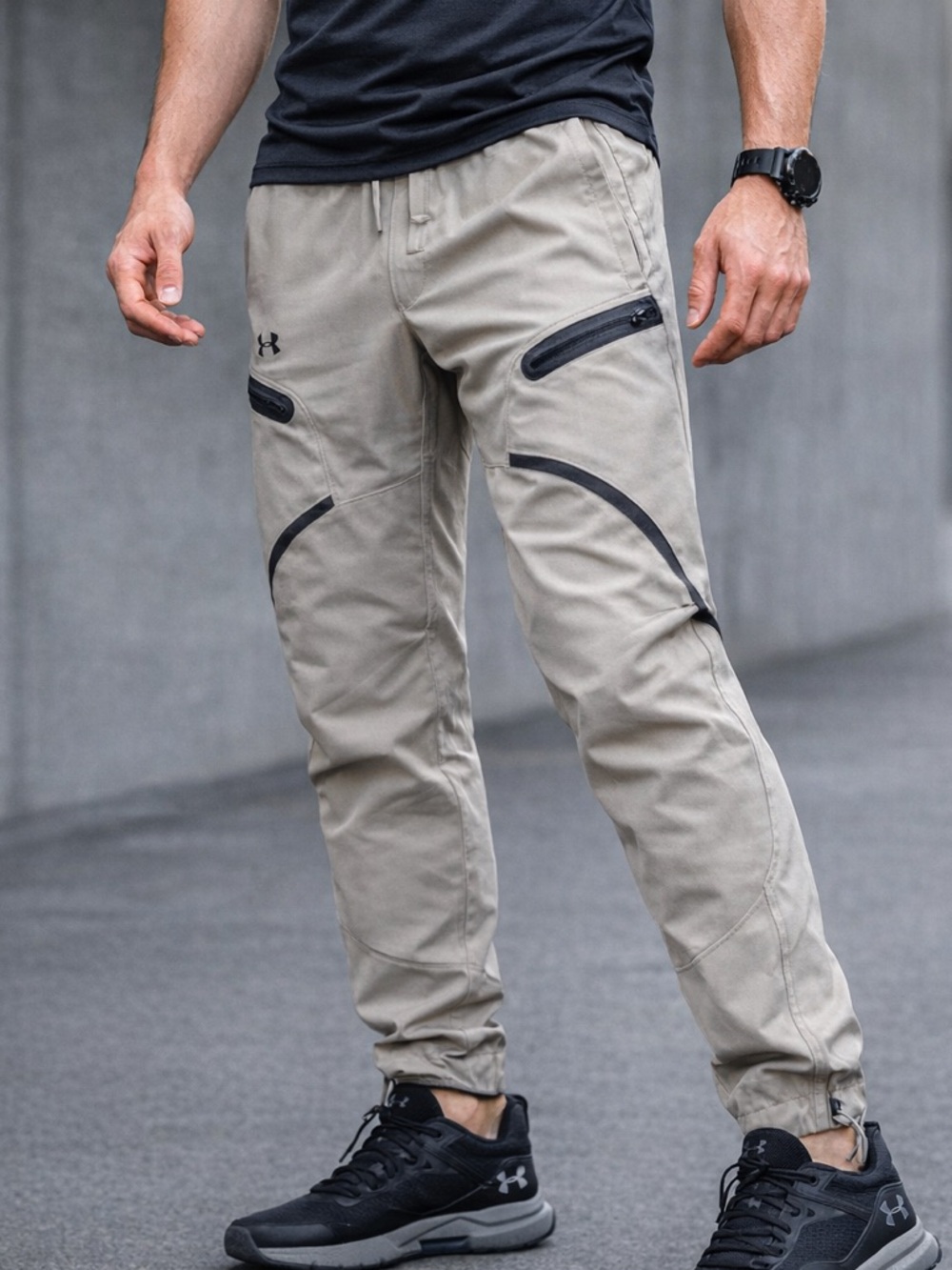 Under Armour Unstoppable Cargo Pants Mens Medium Tan Stretch Zip Pocket Athletic